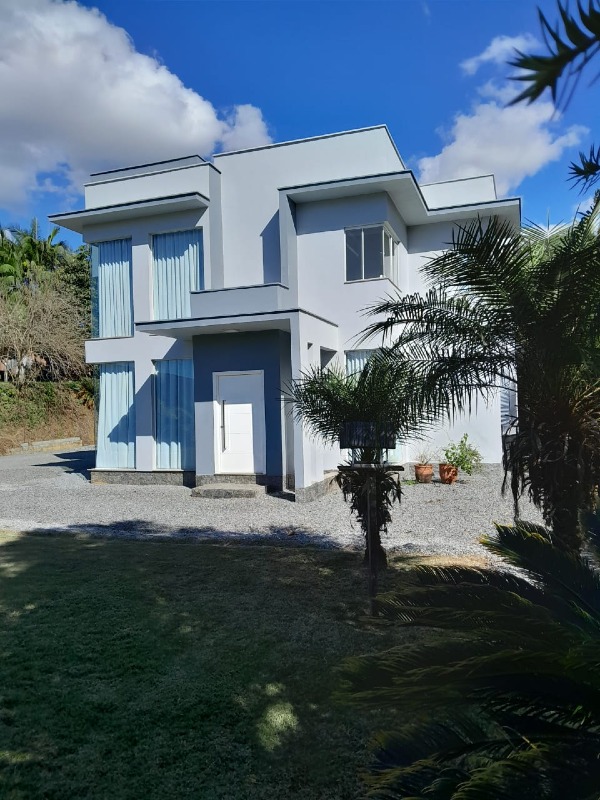 Casa à venda no Centro: 