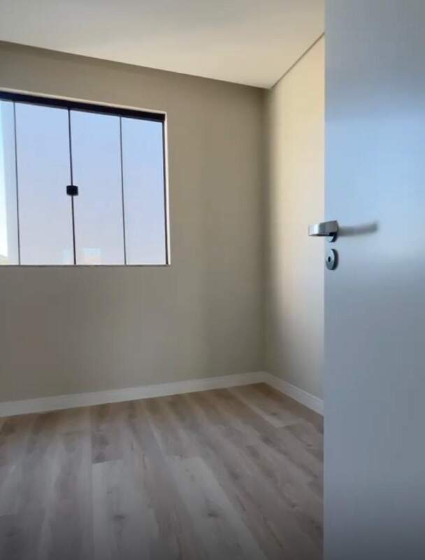  Sobrado à venda no Barra do Rio Cerro: 