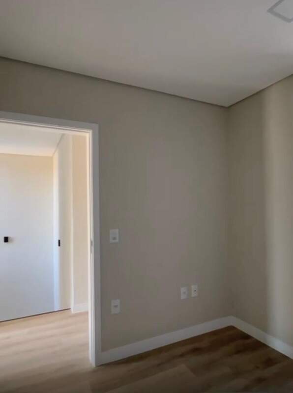  Sobrado à venda no Barra do Rio Cerro: 