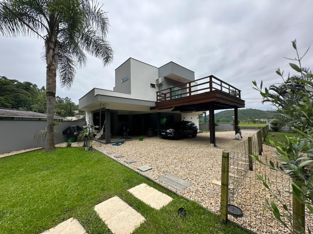  Sobrado à venda no Ilha da Figueira: 