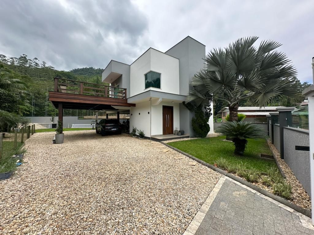  Sobrado à venda no Ilha da Figueira: 