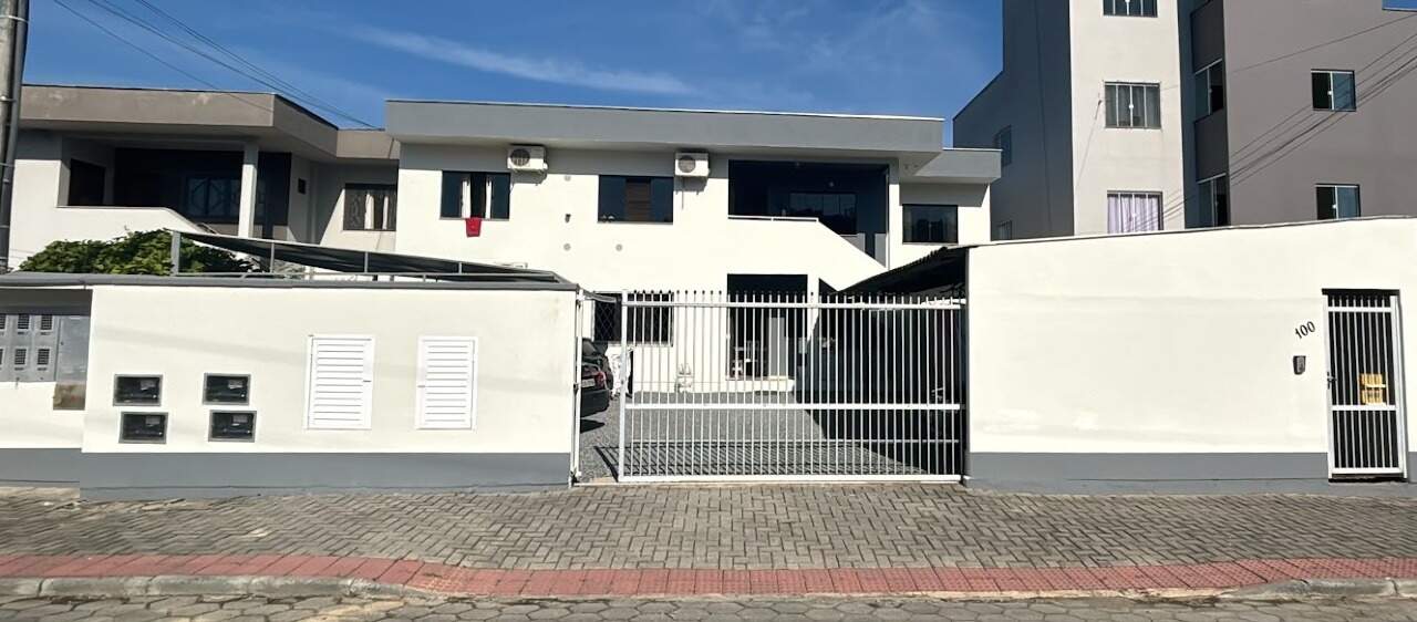 Apartamento à venda no Rau: 