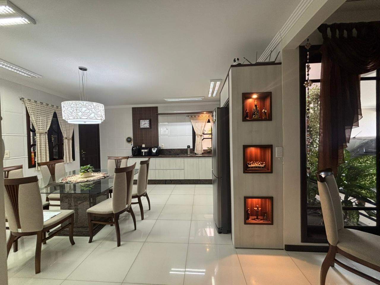 Casa à venda no Amizade: 