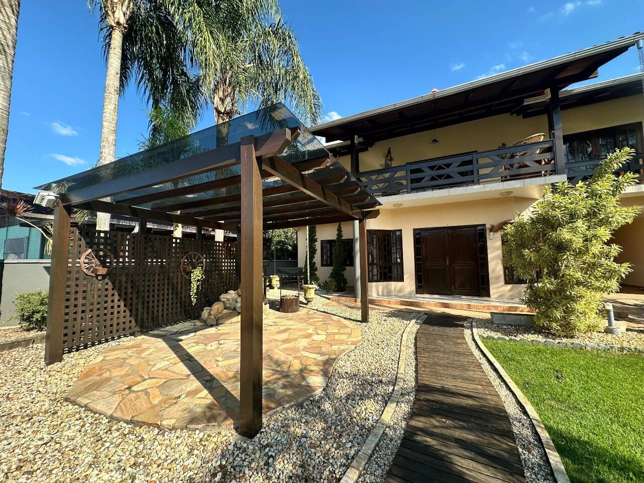  Sobrado à venda no Nereu Ramos: 