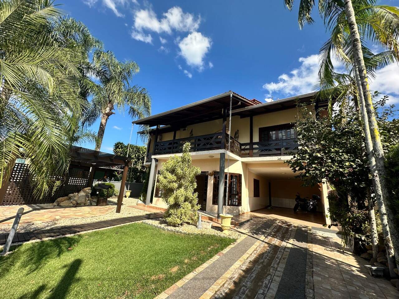  Sobrado à venda no Nereu Ramos: 