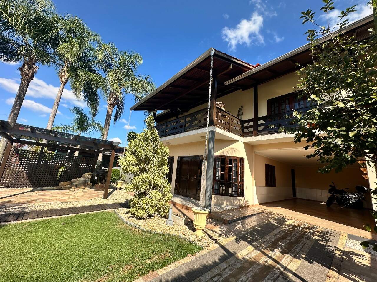  Sobrado à venda no Nereu Ramos: 