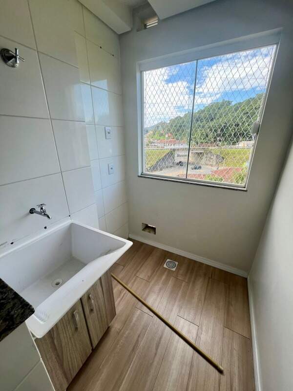 Apartamento à venda no Estrada Nova: 