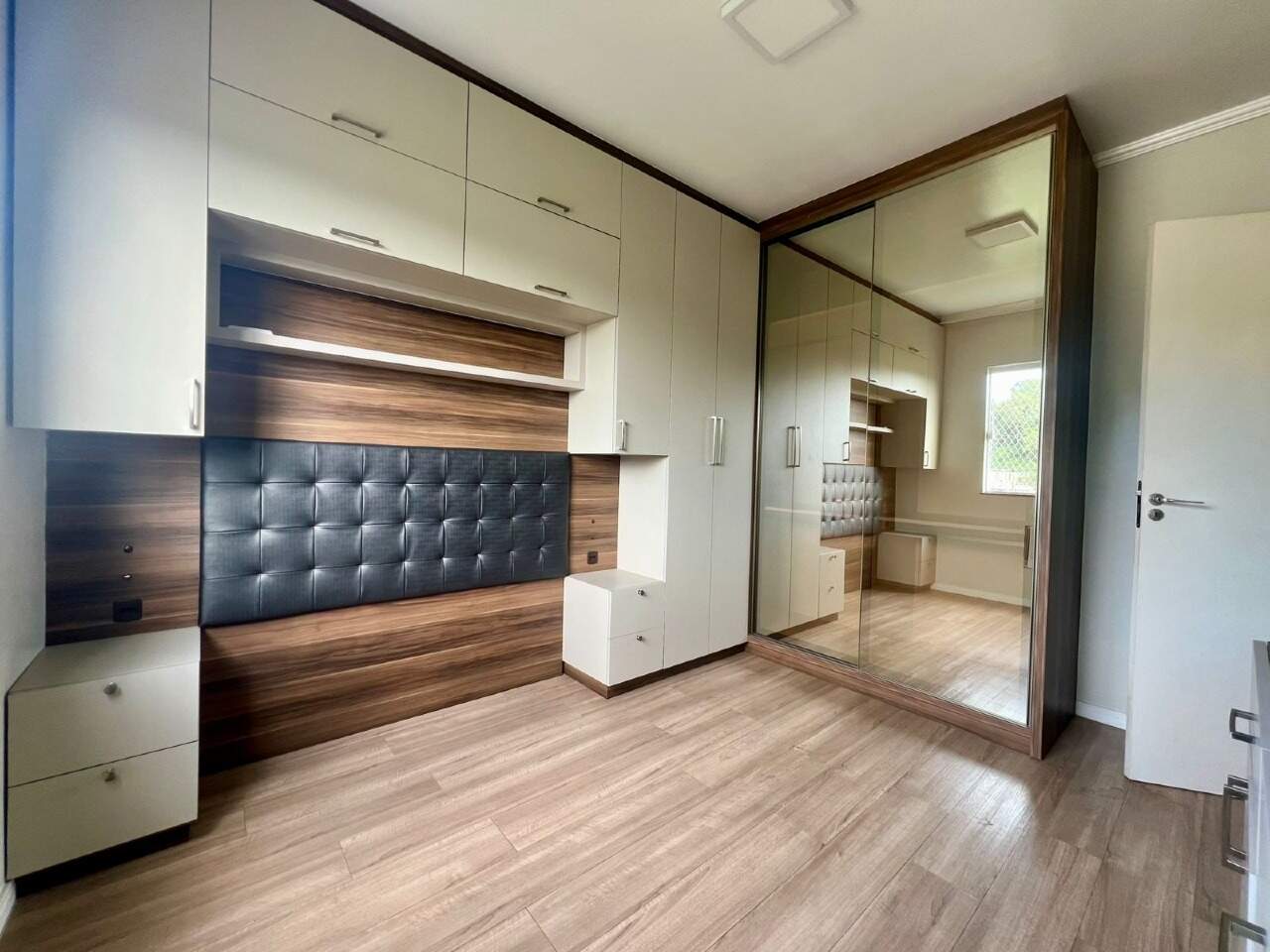 Apartamento à venda no Estrada Nova: 