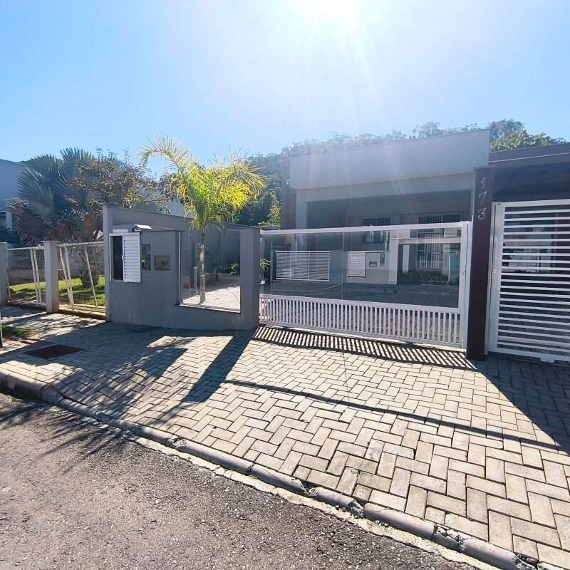  Geminado à venda no Três Rios do Norte: 