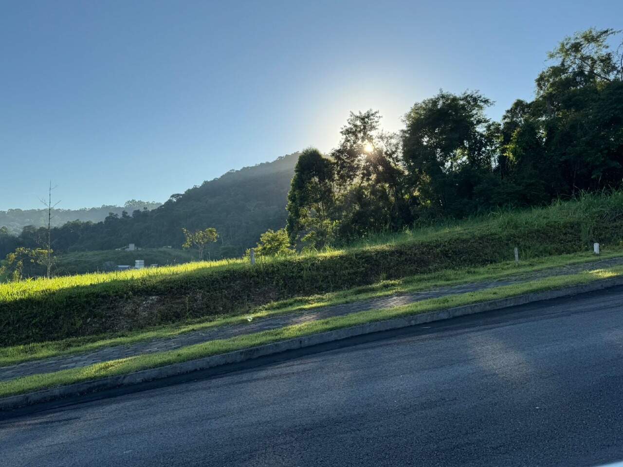 Terreno à venda no Barra do Rio Cerro: 