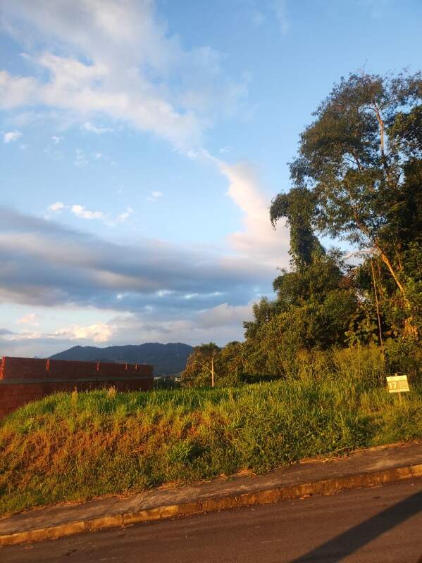 Terreno à venda no Rau: 
