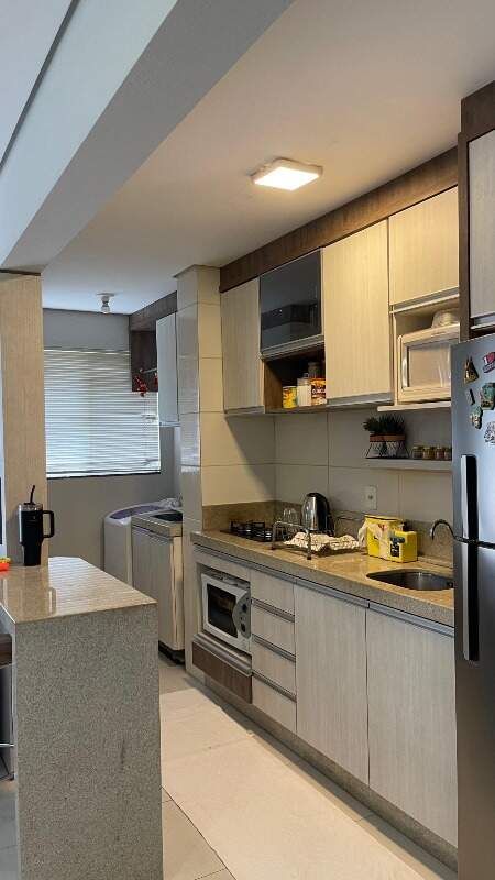 Apartamento à venda no Barra do Rio Cerro: 