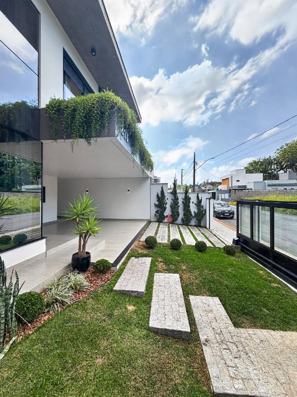 Casa à venda no Jaraguá Esquerdo: 
