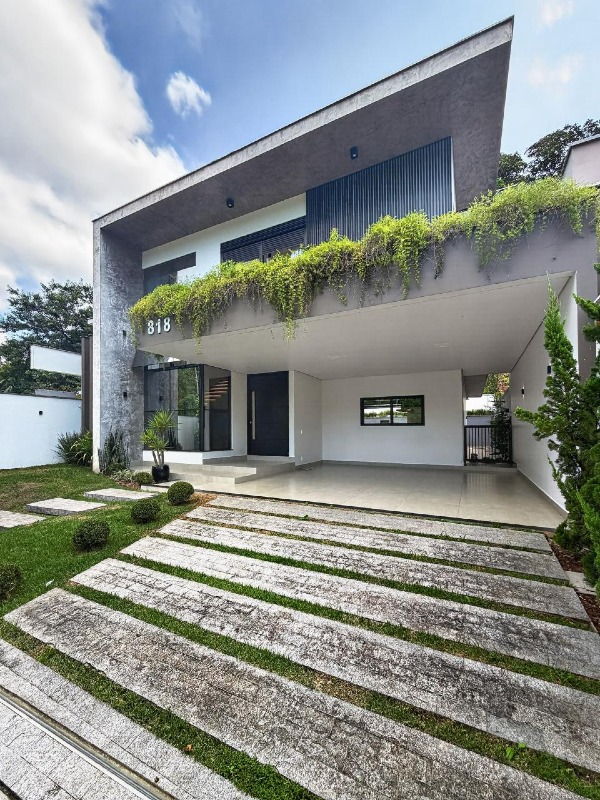 Casa à venda no Jaraguá Esquerdo: 
