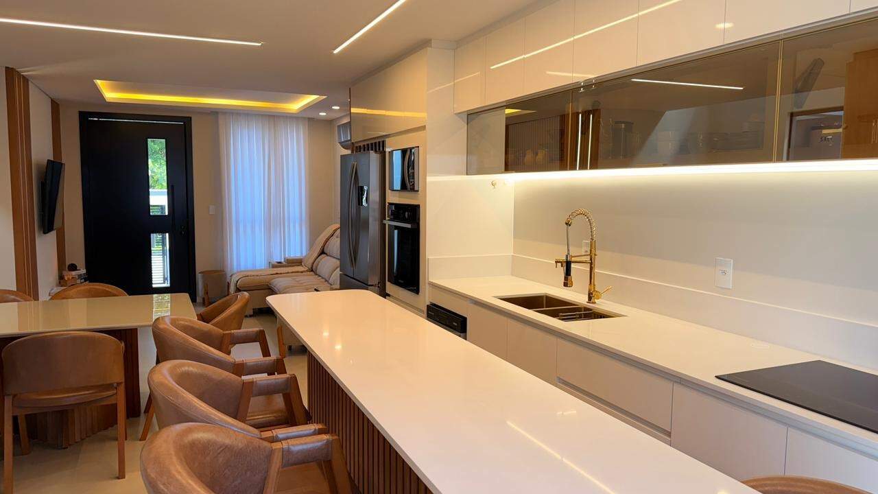 Casa, 2 quartos, 142 m² - Foto 1