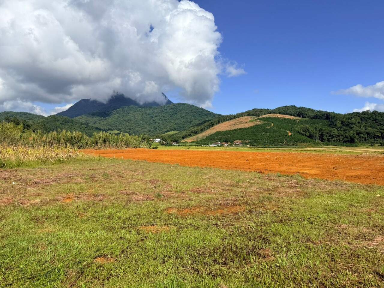 Terreno à venda no JacuAçu: 