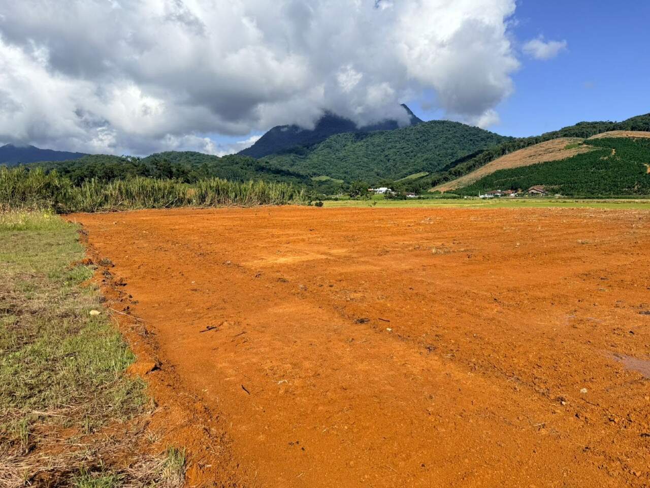 Terreno à venda no JacuAçu: 