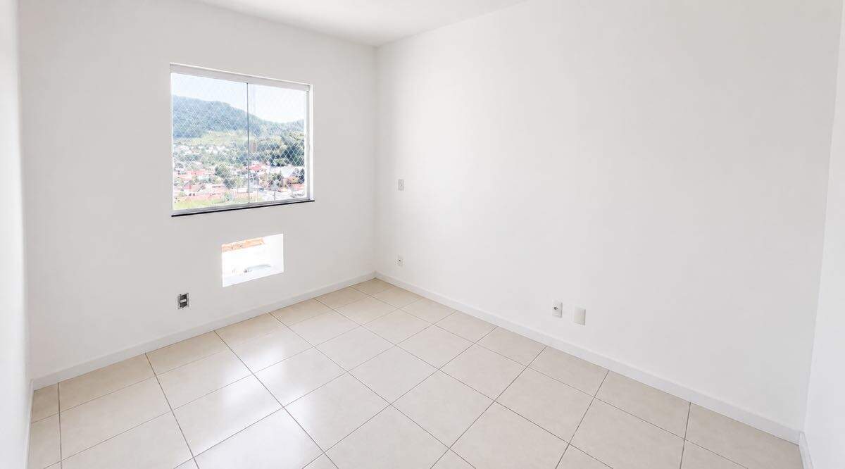 Apartamento à venda no Estrada Nova: 