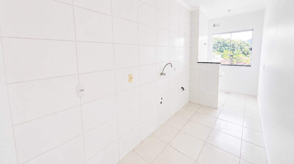 Apartamento à venda no Estrada Nova: 