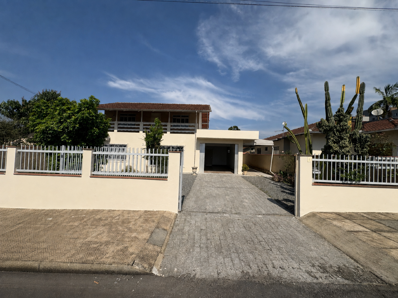  Sobrado à venda no Rau: 