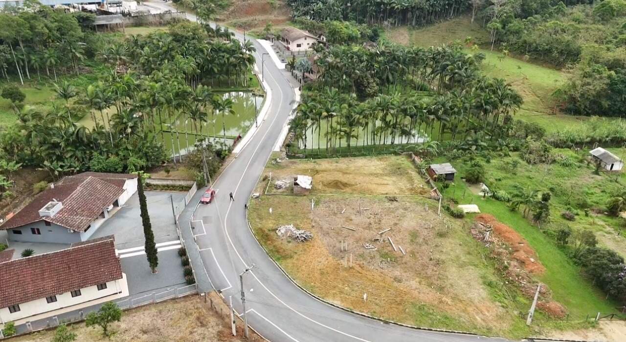 Terreno à venda no Tifa Monos: 