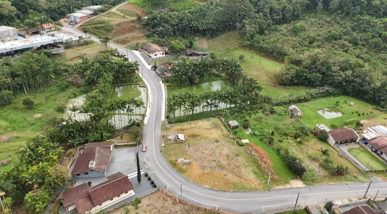 Terreno à venda no Tifa Monos: 