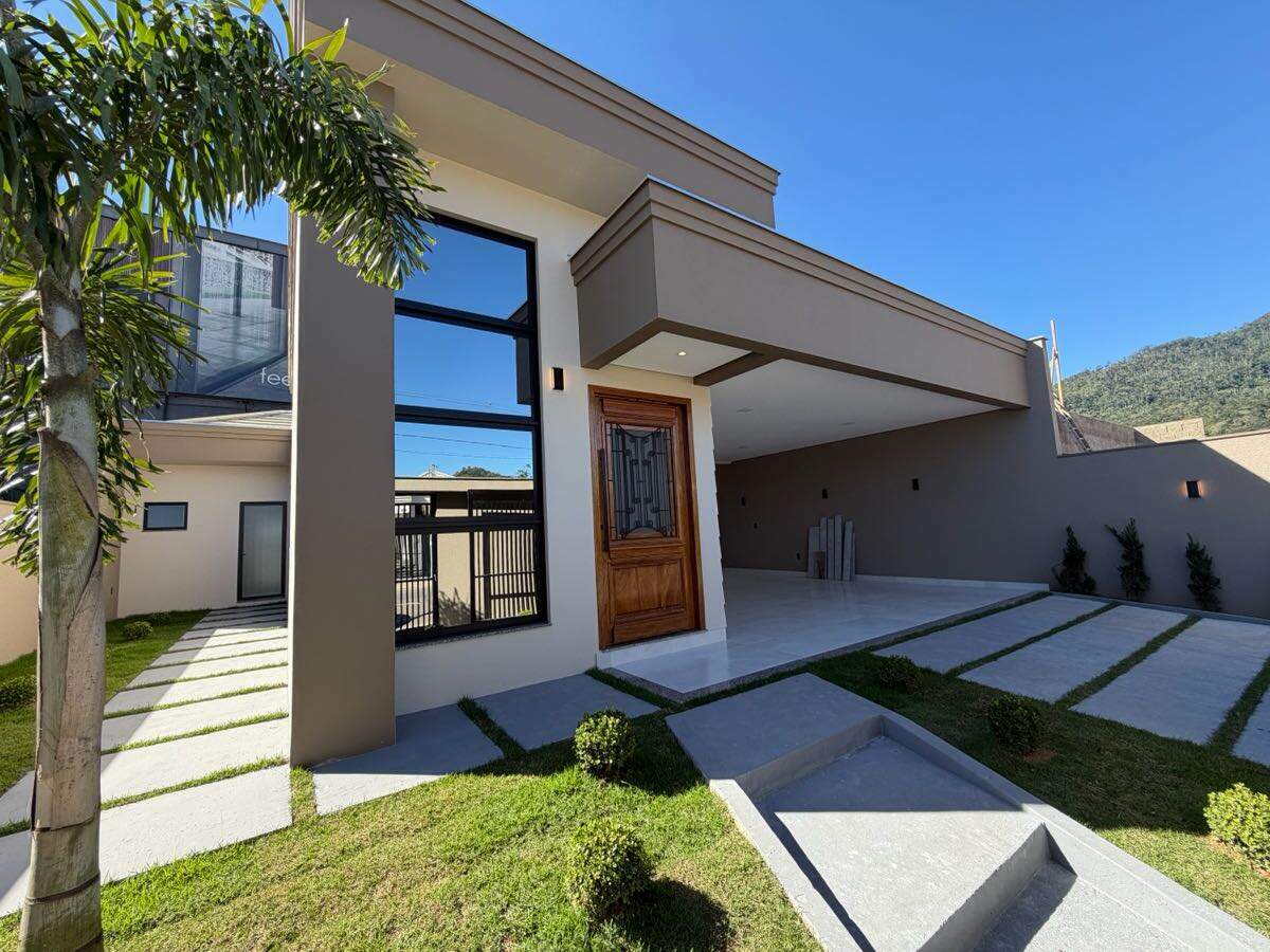 Casa à venda no Barra do Rio Cerro: 