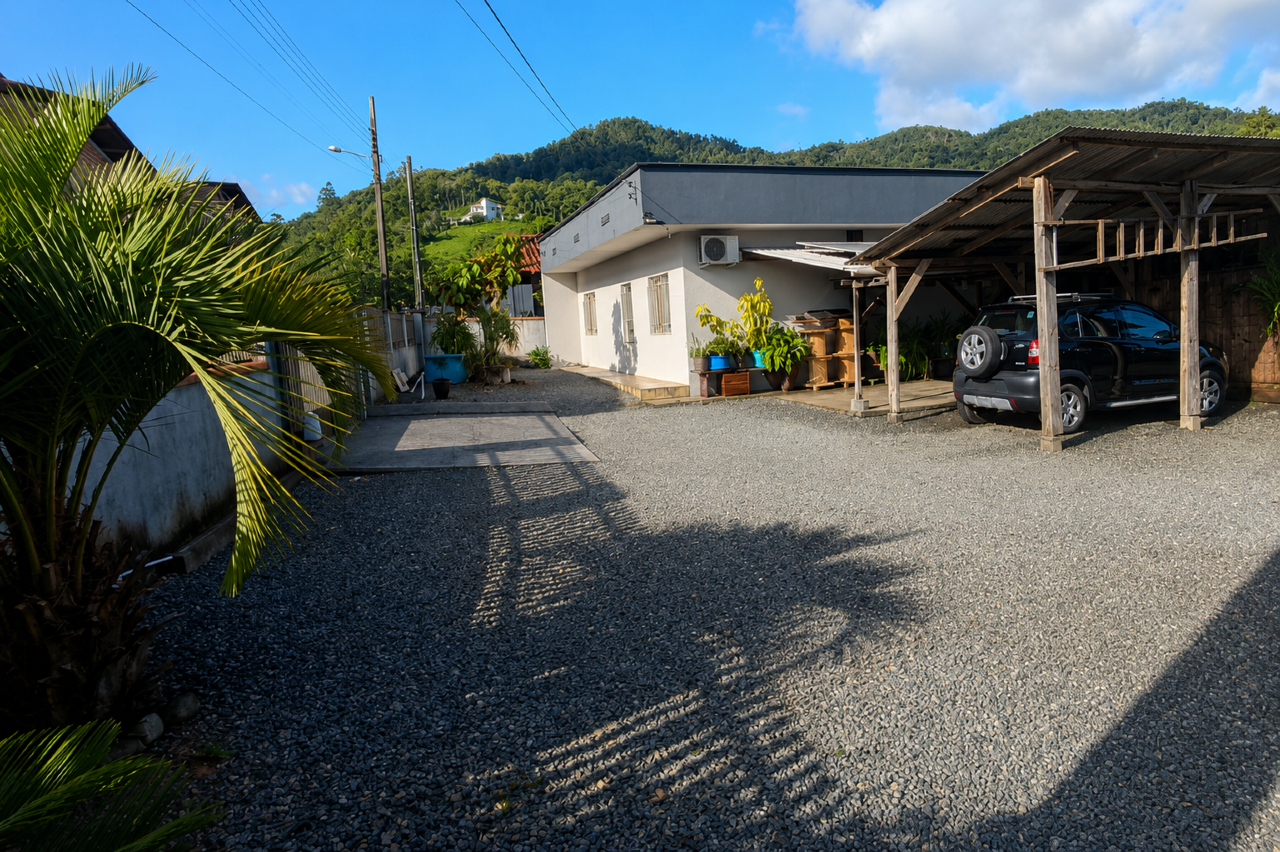 Terreno à venda no Barra do Rio Molha: 