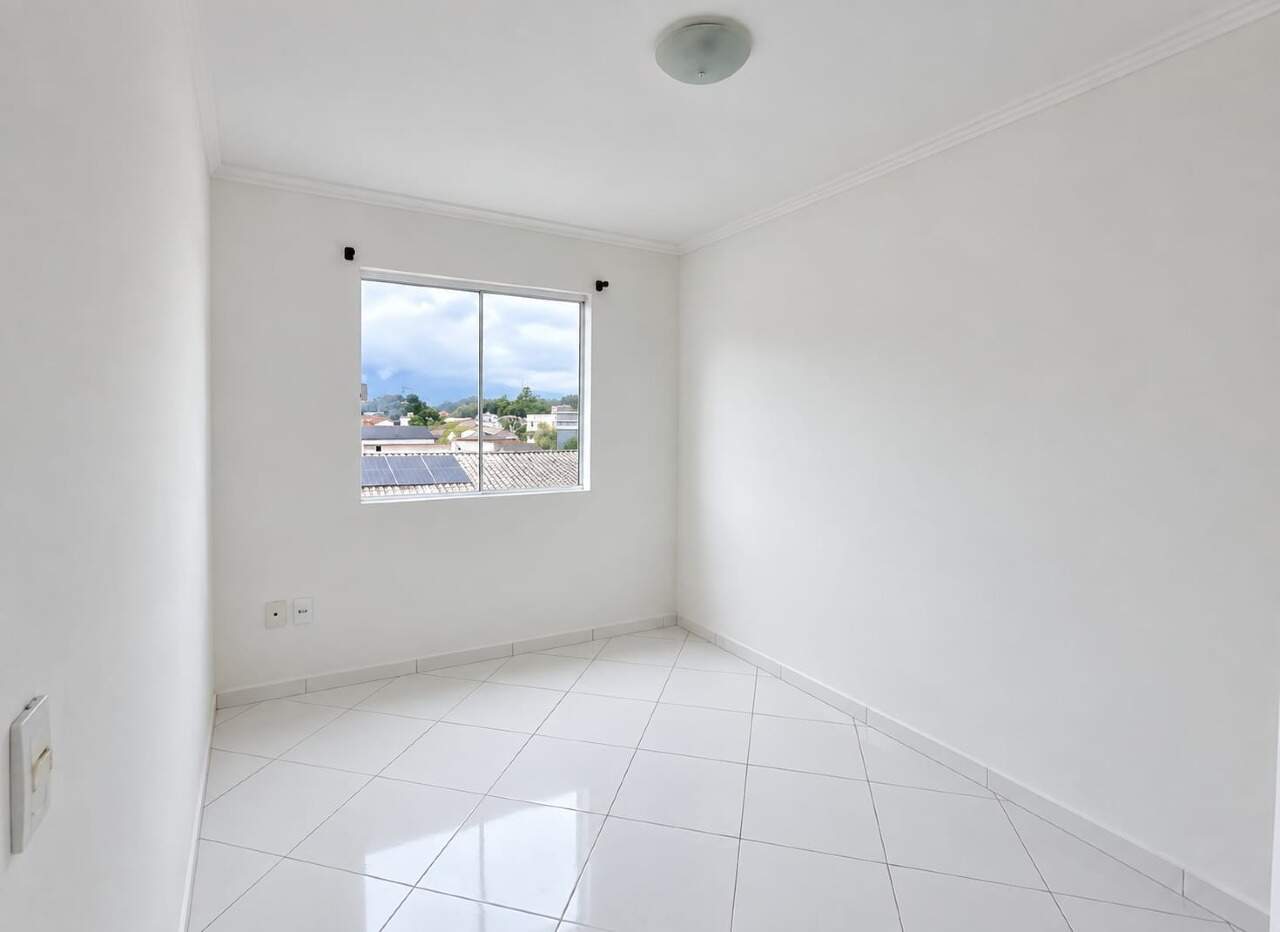 Apartamento à venda no Estrada Nova: 