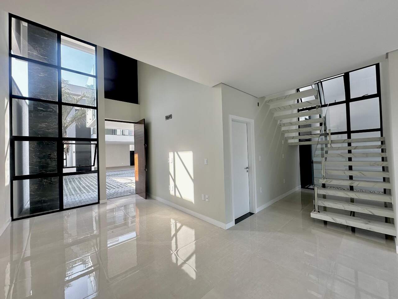 Casa à venda no Jaraguá Esquerdo: 