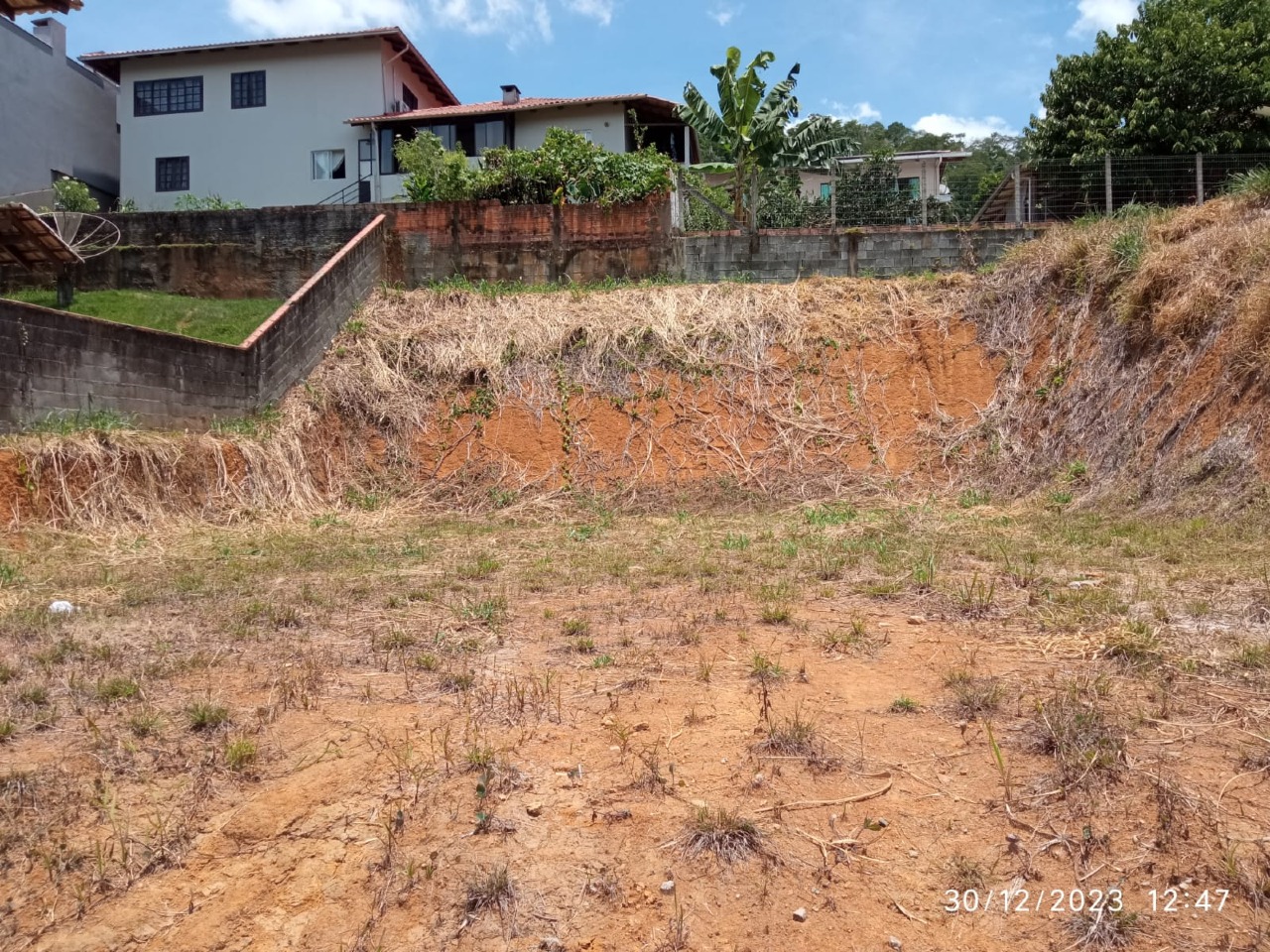 Terreno à venda no Barra do Rio Molha: 