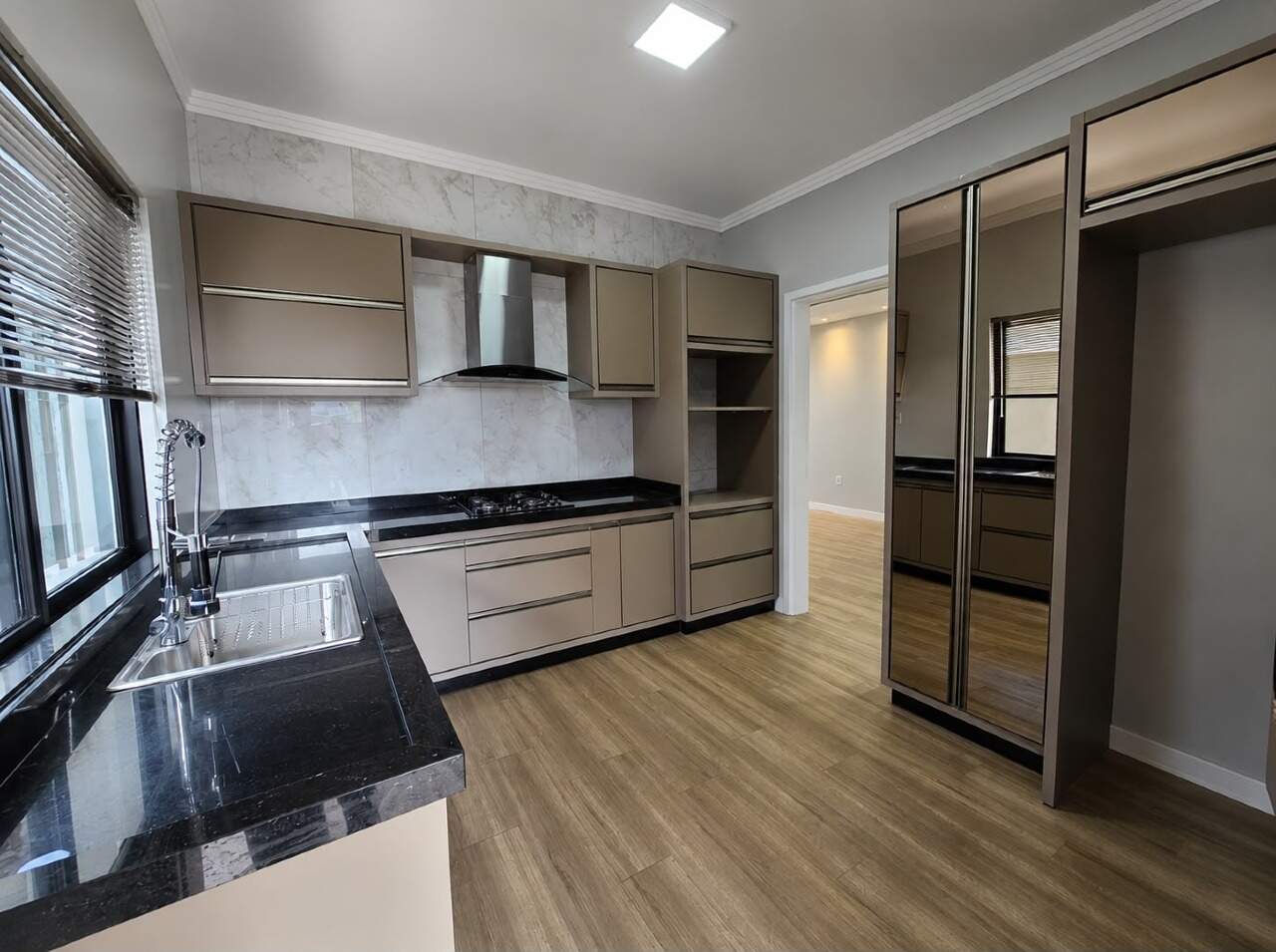 Casa à venda no Três Rios do Norte: 