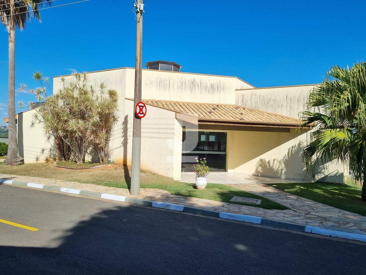 Casa de Condomínio para alugar com 4 quartos, 202m² - Foto 51