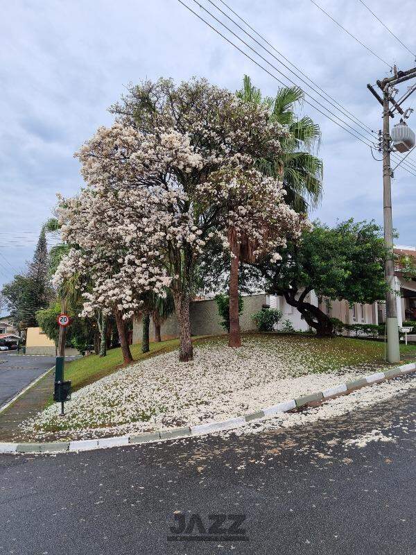 Casa de Condomínio para alugar com 4 quartos, 202m² - Foto 46