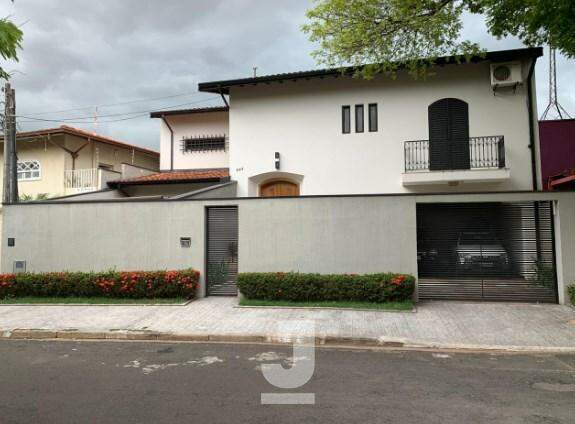 Casa à venda com 4 quartos, 265m² - Foto 1