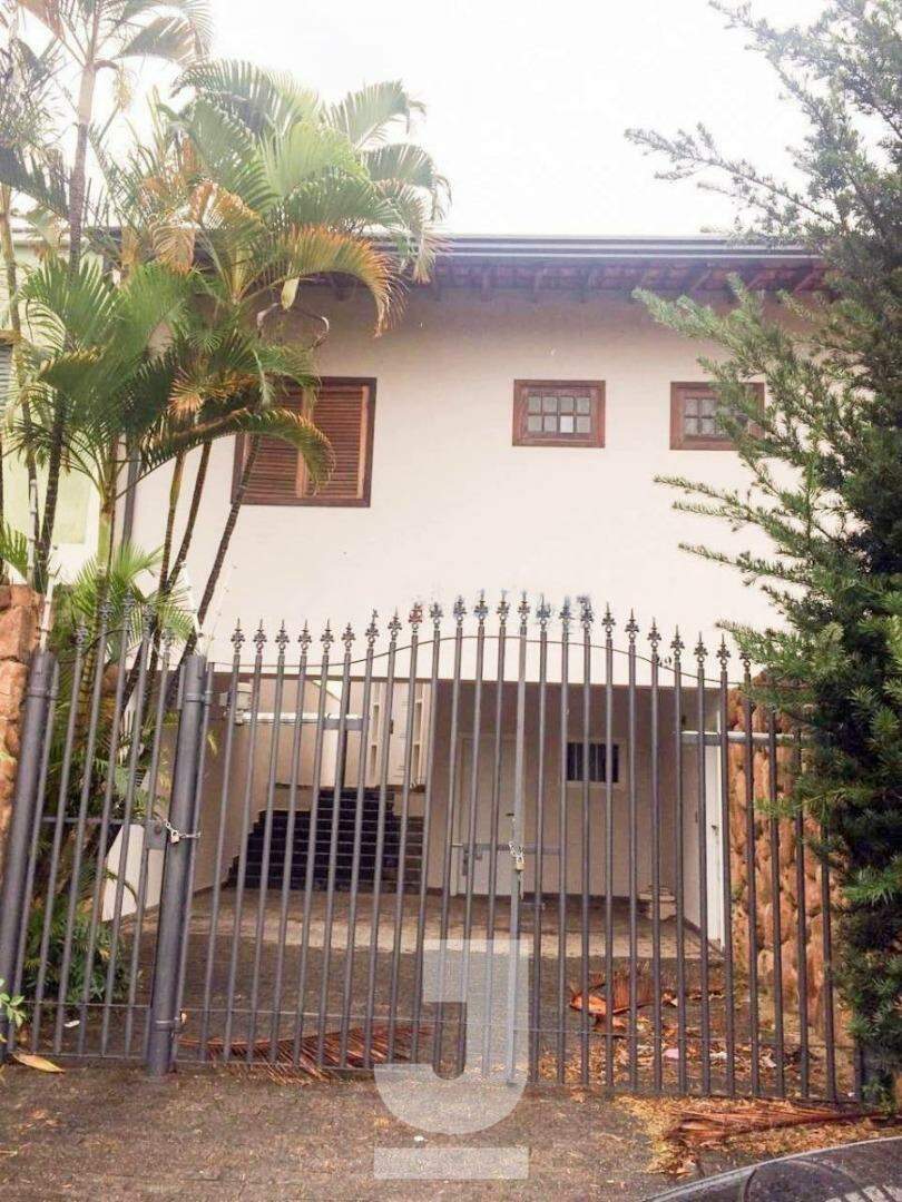 Casa à venda com 3 quartos, 230m² - Foto 1