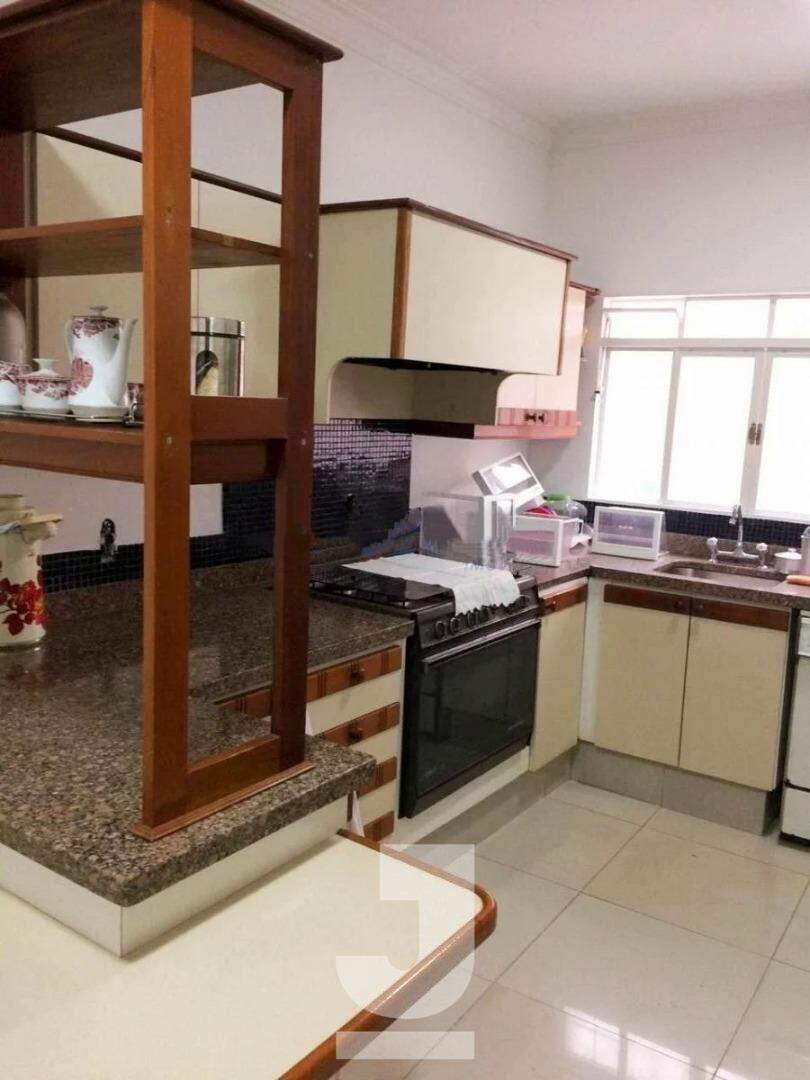 Casa à venda com 3 quartos, 230m² - Foto 6