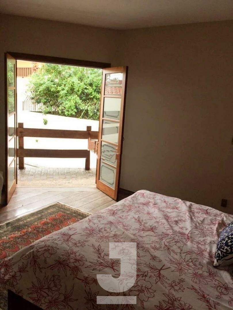 Casa à venda com 3 quartos, 230m² - Foto 10