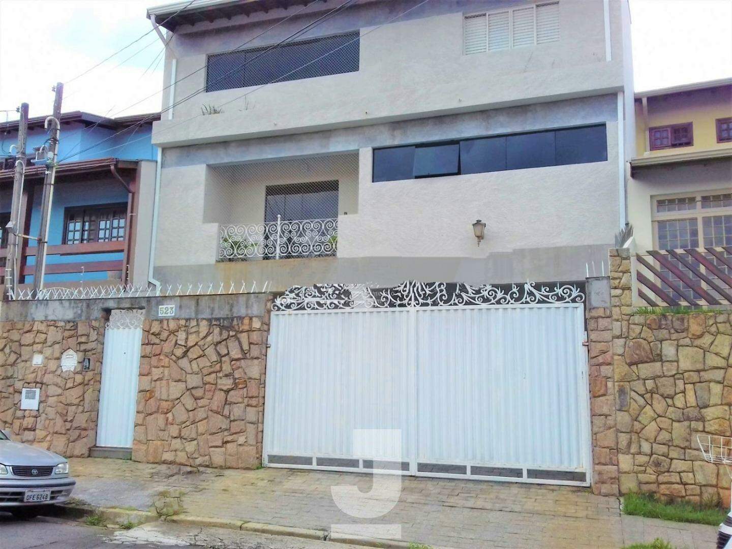 Casa à venda com 4 quartos, 450m² - Foto 1