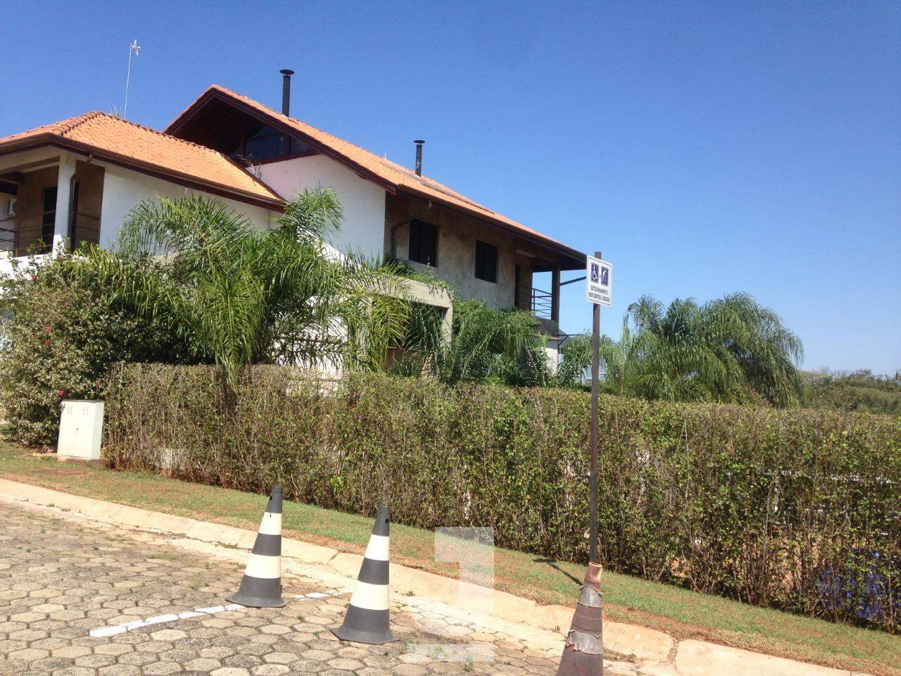 Casa de Condomínio à venda com 4 quartos, 320m² - Foto 2