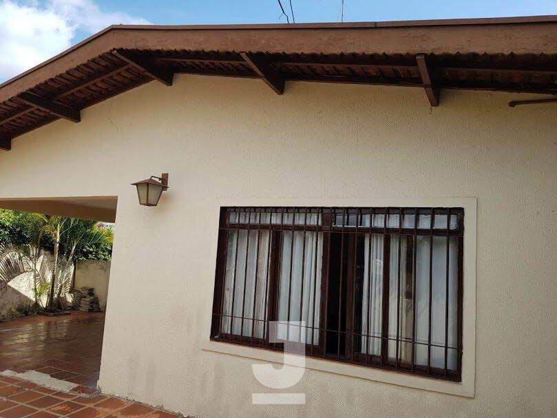 Casa à venda com 5 quartos, 180m² - Foto 2