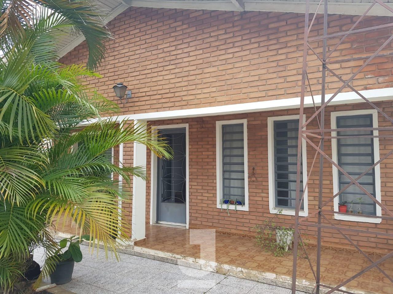 Casa à venda com 3 quartos, 250m² - Foto 2