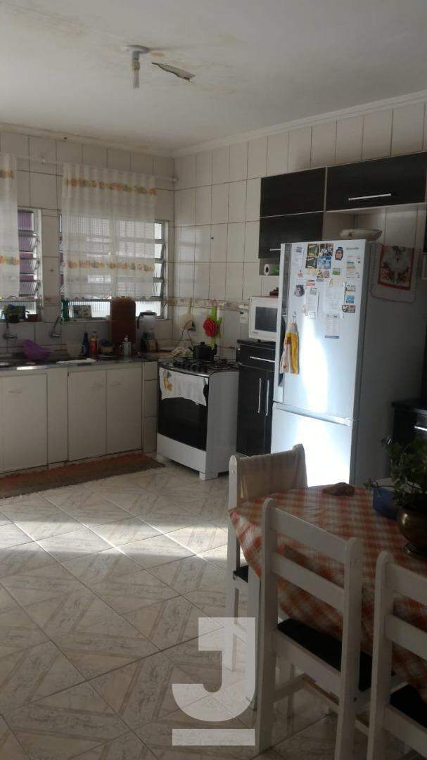 Casa à venda com 4 quartos, 320m² - Foto 4