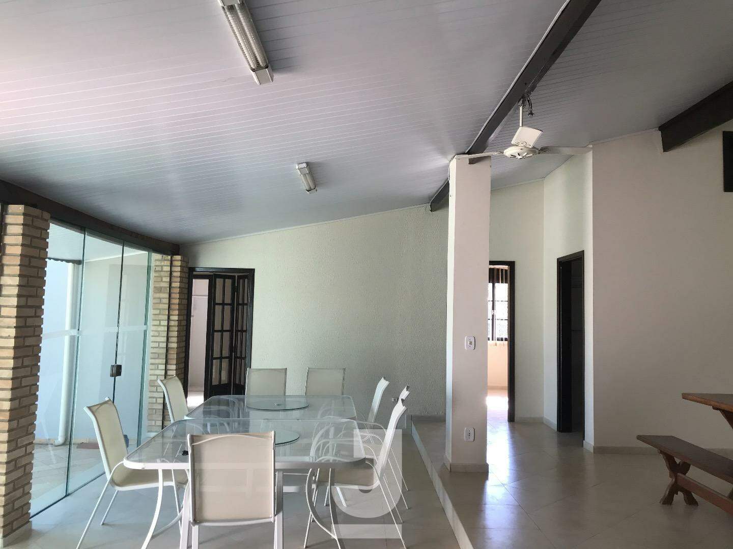 Casa de Condomínio à venda com 3 quartos, 400m² - Foto 19