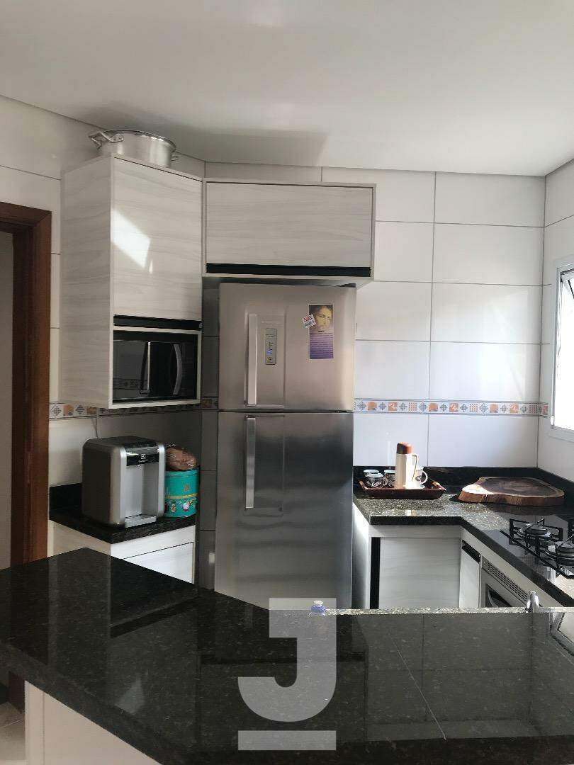 Casa à venda com 3 quartos, 168m² - Foto 8