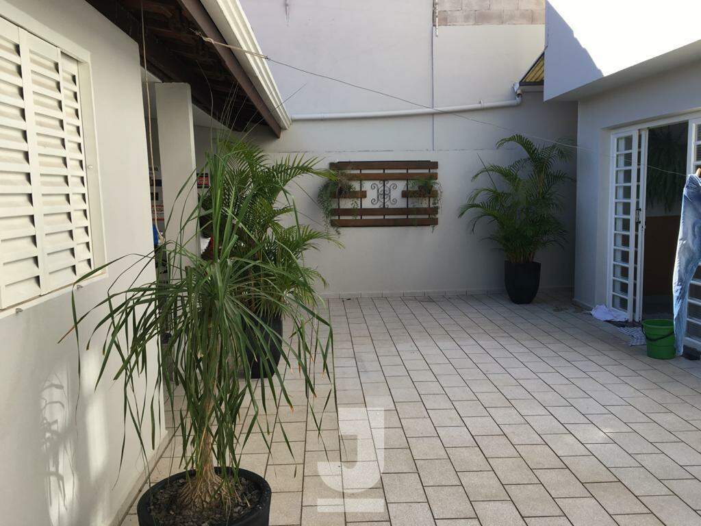 Casa à venda com 3 quartos, 250m² - Foto 17