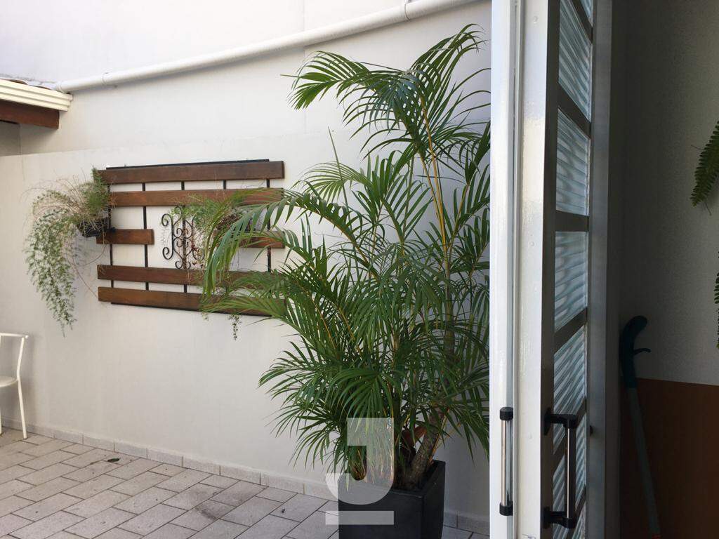 Casa à venda com 3 quartos, 250m² - Foto 14