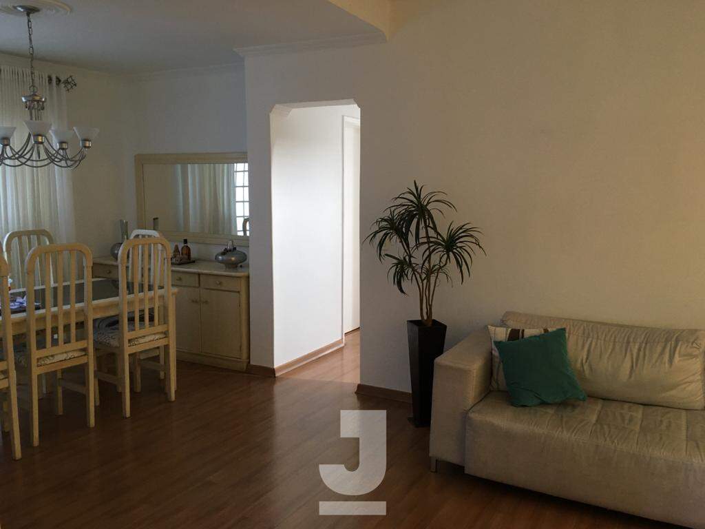 Casa à venda com 3 quartos, 250m² - Foto 3