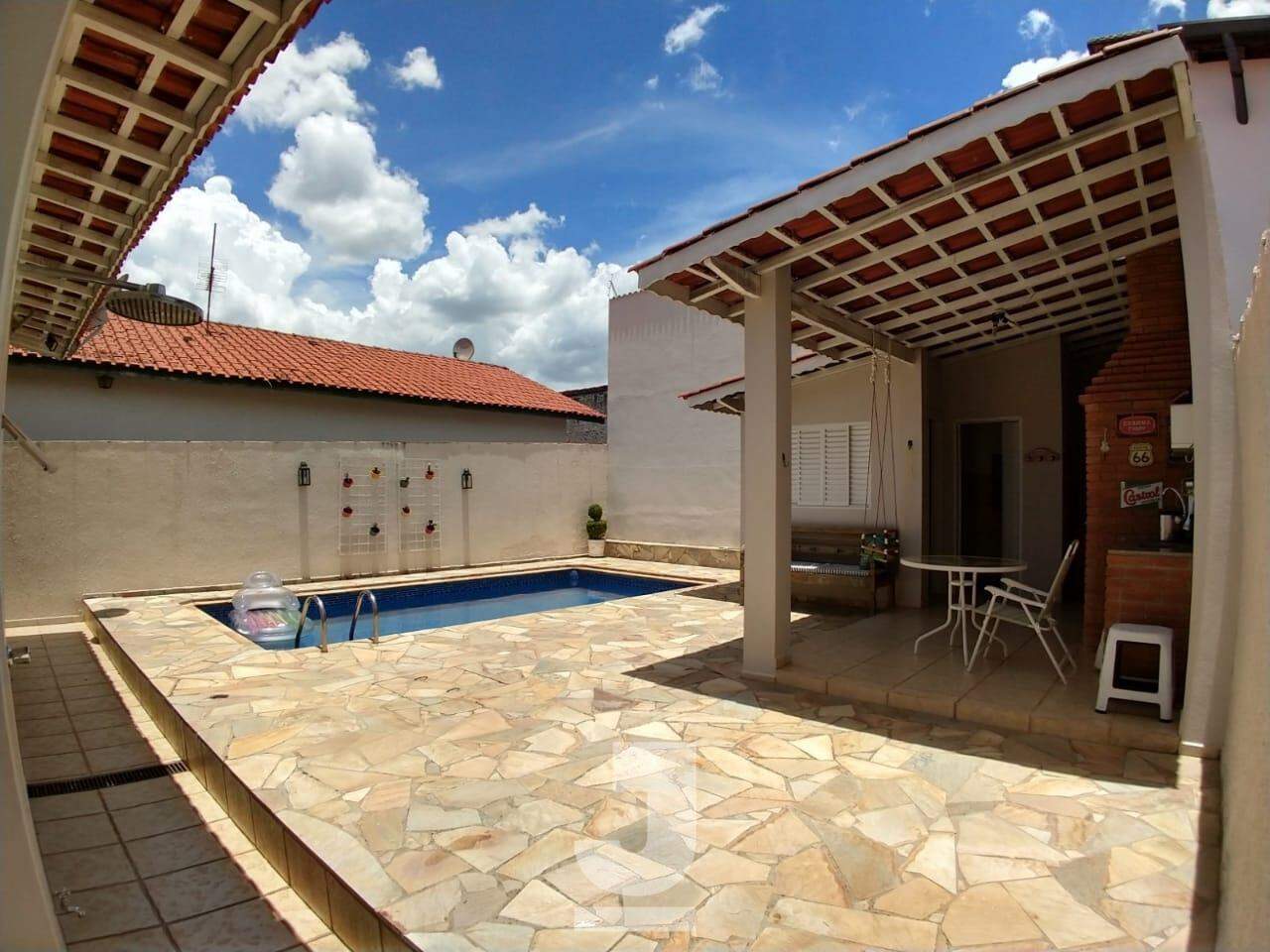 Casa à venda com 3 quartos, 209m² - Foto 19