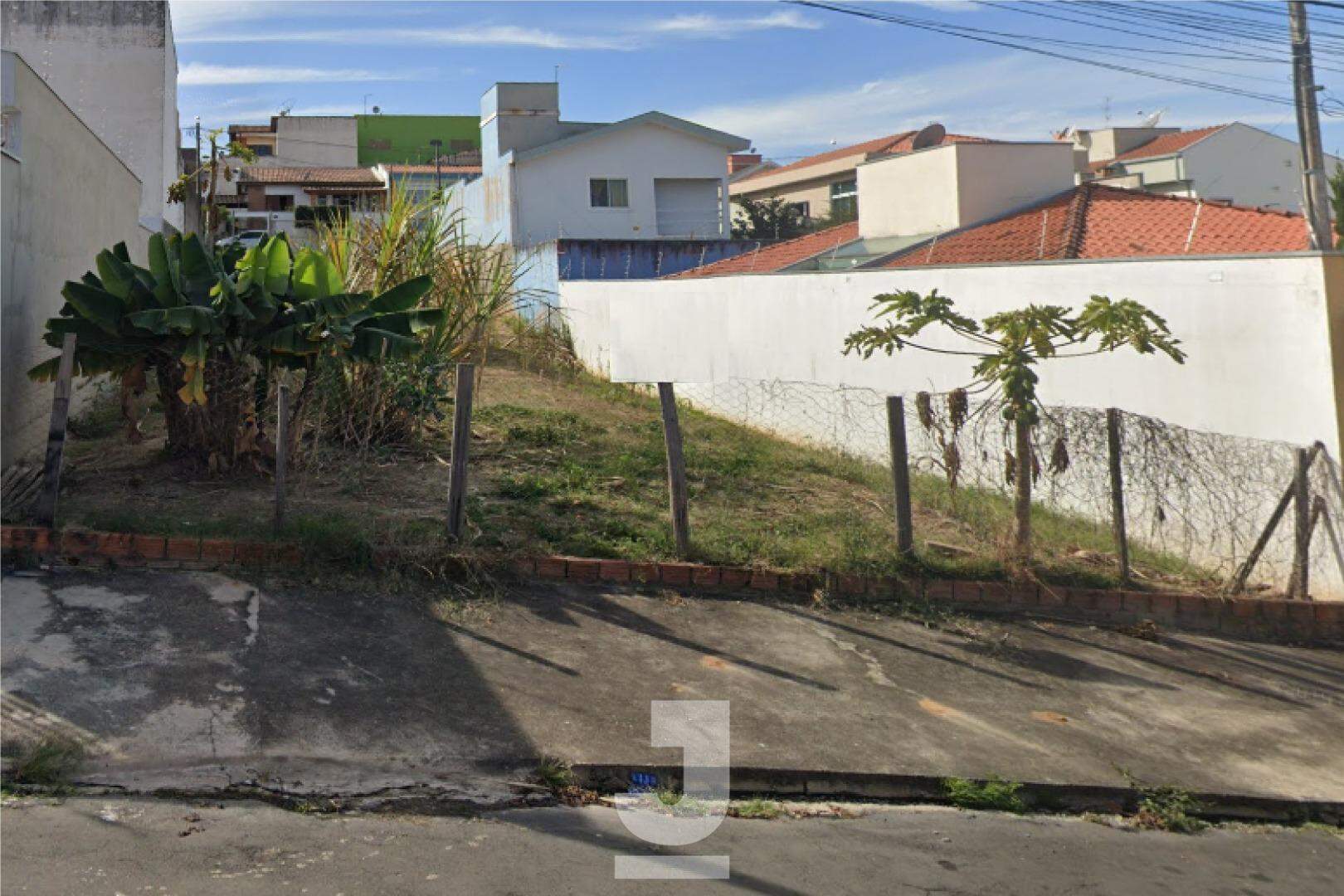 Terreno à venda, 300m² - Foto 1